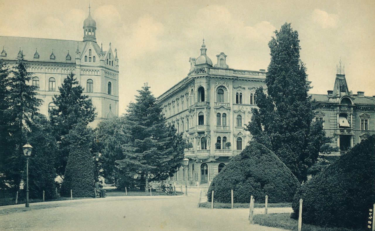 Akademički trg (današnji Trg Josipa Juraja Strossmayera) oko 1915. godine